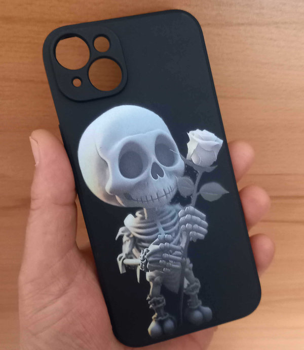 iPhone 14 Plus geeignete Hülle Silikon Case Back Cover Motiv Skelett in Love